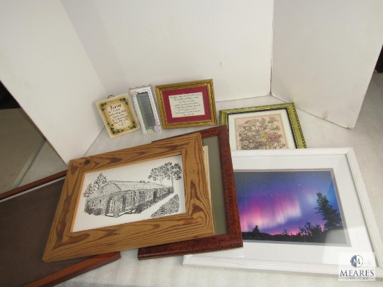 Large Lot of Decorative Plaques, Picture Frames, and Prints