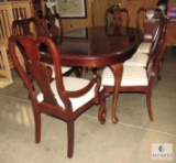 Broyhill Queen Anne Style Dining Room Table w/ 7 Chairs and 2 Leafs