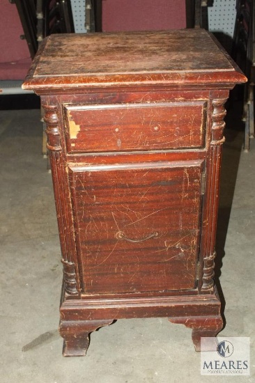 Vintage Wood Side Table or plant stand