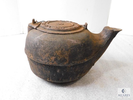 Rome GA Vintage Cast Iron Kettle Pot with Lid