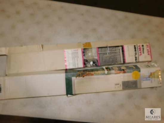 Lot 2) 31" x 64" Window blinds