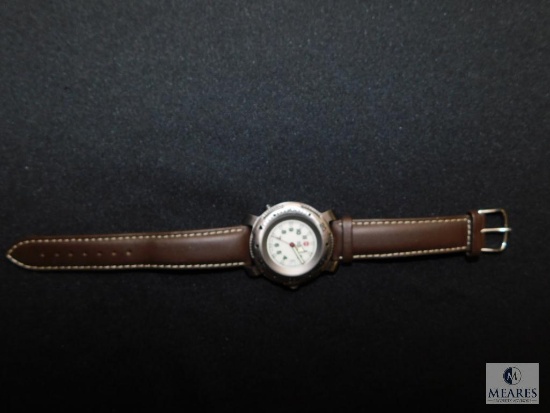 Swiss Army Wrist Watch w/ Leather Strap w/ glow-n-dark hands