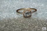 14K Gold Women's Diamond Stone Ring
