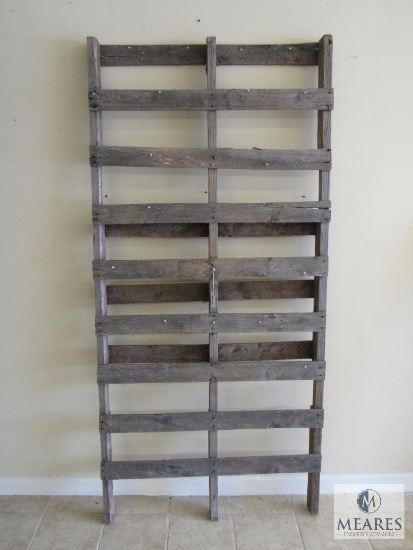 Pallet style art display rack