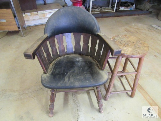 Lot Wood Captains Chair & Stool