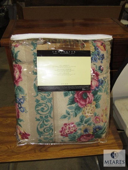 Full / Queen Comforter New in the bag