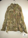 Gen III lightweight Hooded Jacket Camo Approx Size Large - X-Large