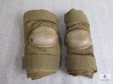 US Army Issue Knee Pads Nylon Velcro Strap Size Medium