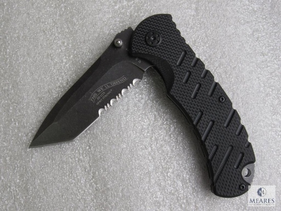 New U.S. Army tactical folder with belt clip