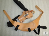 New Hunter suede lined shoulder holster fits revolvers up to 4