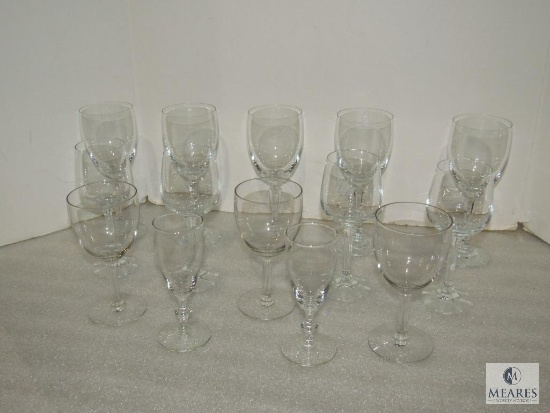 Lot 14 Stemmed Glasses Wine some Crystal