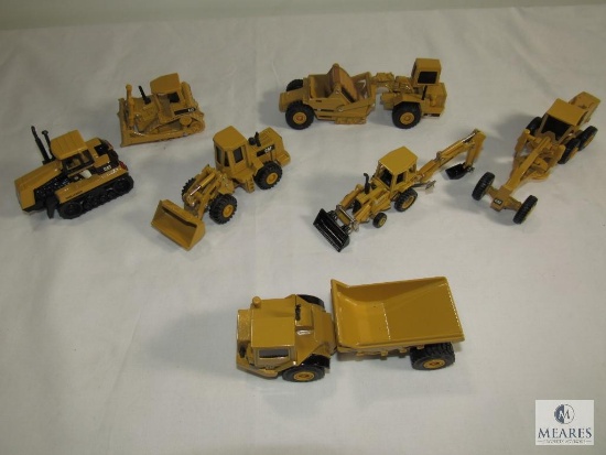 Lot 7 Cat Caterpillar Small Diecast Tractors / Earth Movers