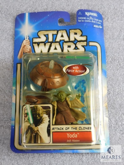 New Star Wars Attack of The Clones Yoda Jedi Master Figurine