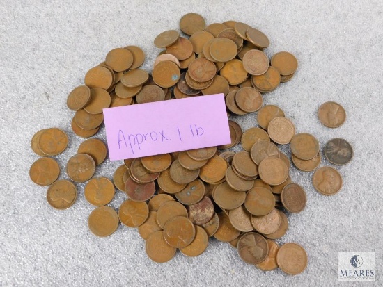 Approximately 1 pound of mixed Lincolns cents