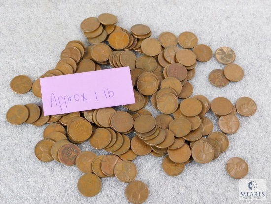 Approximately 1 pound of mixed Lincolns cents