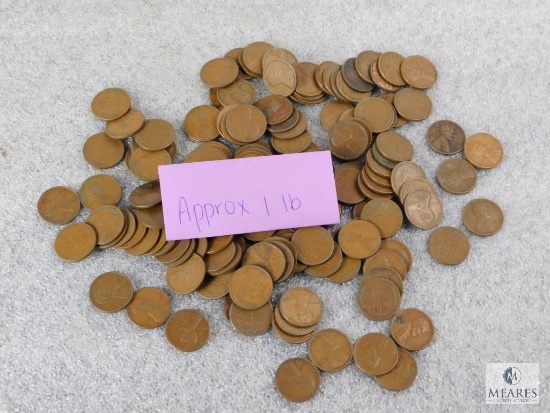 Approximately 1 pound of mixed Lincolns cents