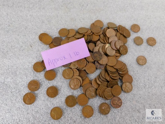 Approximately 1 pound of mixed Lincolns cents