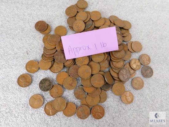 Approximately 1 pound of mixed Lincolns cents