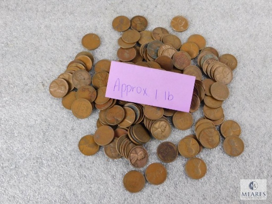Approximately 1 pound of mixed Lincolns cents