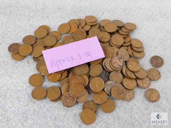 Approximately 1 pound of mixed Lincolns cents