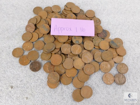 Approximately 1 pound of mixed Lincolns cents