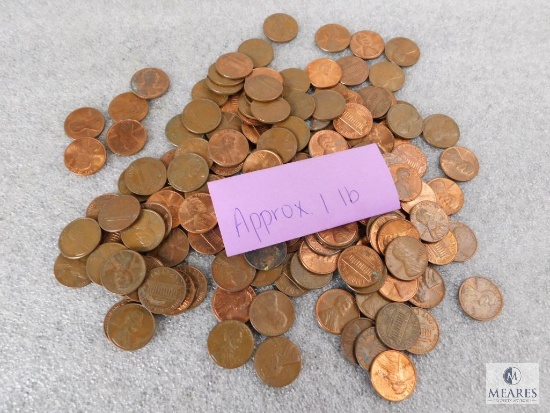 Approximately 1 pound of mixed Lincolns cents