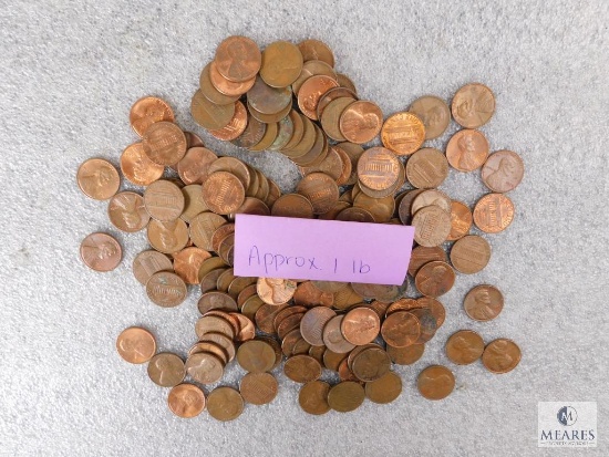 Approximately 1 pound of mixed Lincolns cents