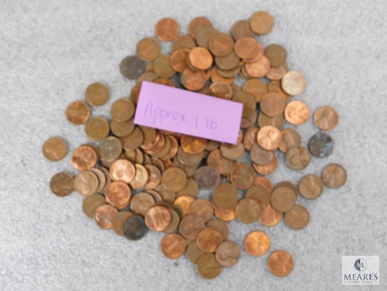Approximately 1 pound of mixed Lincolns cents