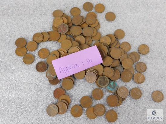 Approximately 1 pound of mixed Lincolns cents