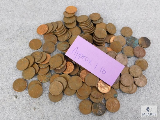 Approximately 1 pound of mixed Lincolns cents