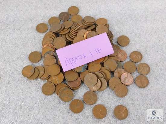 Approximately 1 pound of mixed Lincolns cents