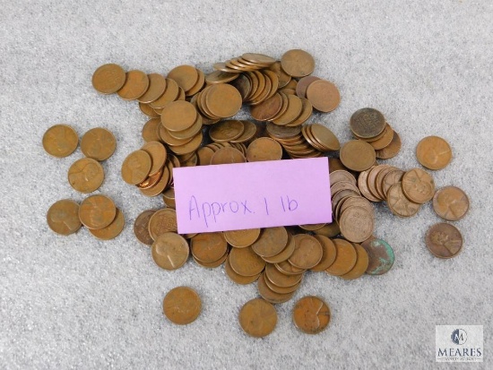 Approximately 1 pound of mixed Lincolns cents