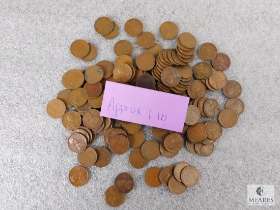 Approximately 1 pound of mixed Lincolns cents