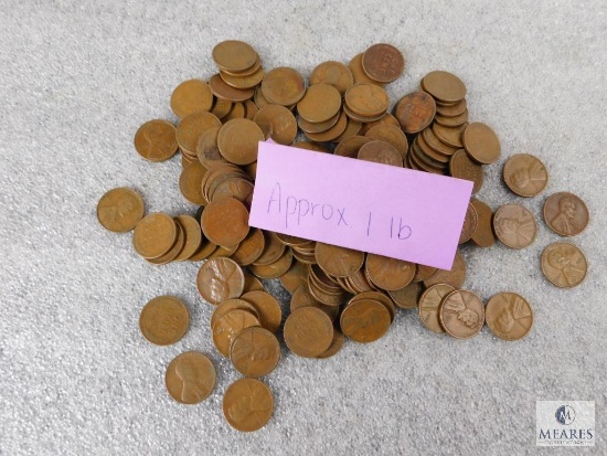 Approximately 1 pound of mixed Lincolns cents