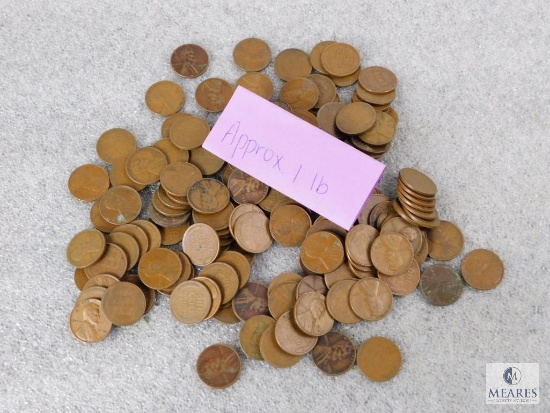 Approximately 1 pound of mixed Lincolns cents