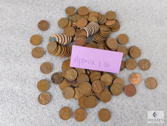 Approximately 1 pound of mixed Lincolns cents