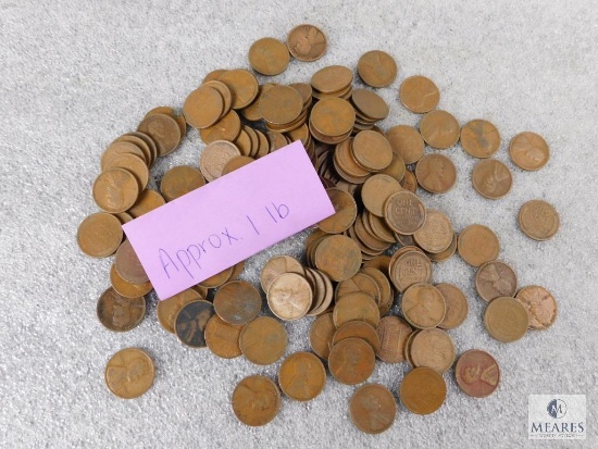 Approximately 1 pound of mixed Lincolns cents