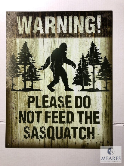 Bigfoot Tin Sign - Please Do Not Feed