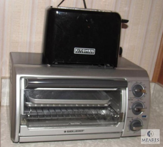 Black & Decker Toaster Counter top Oven and Kitchen Selectives Toaster