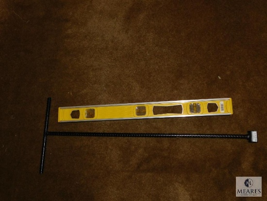 Lot of 1 Slot Head Street Key Wrench Removal Tool and 1 Empire Magnetic 24? Aluminum Level