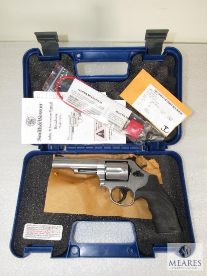 New Smith & Wesson 69 .44 Mag Combat Magnum Revolver