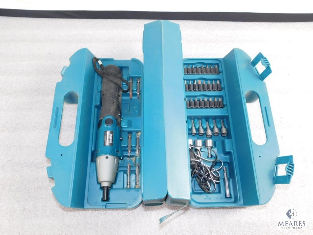 Makita Cordless Screwdriver Kit #6722D with Case, Charger, and Set of Bits  | Heavy Construction Equipment Light Equipment & Support Tools | Online  Auctions | Proxibid