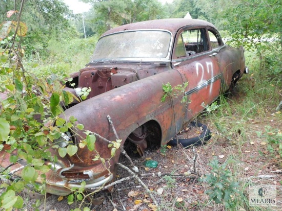 1940s or 1950s era Pontiac