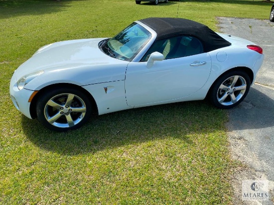 2006 Pontiac Solstice - Ready to Drop the Top!