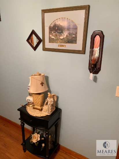Wall Lot Containing Lamps, Figurines, Accent Table and Wall Art