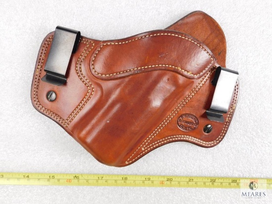 D.M. Bullard leather holster fits Taurus 24/7 and similar Autos