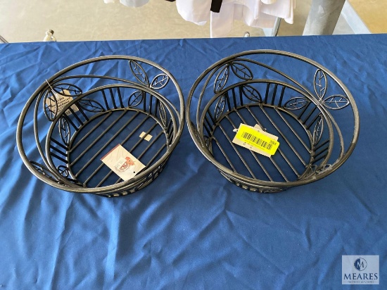 Lot of 2 - Black Oval Medium Spoke Baskets