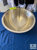 Round Double Wall 5-quart Stainless Steel Bowl