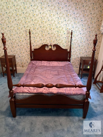 Mahogany double spindle bed
