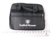 New Smith and Wesson 2 pistol range bag with shoulder strap and pouches to keep magazines separated